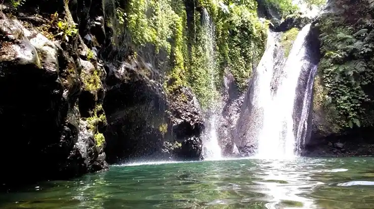 Wisata Curug Tebela